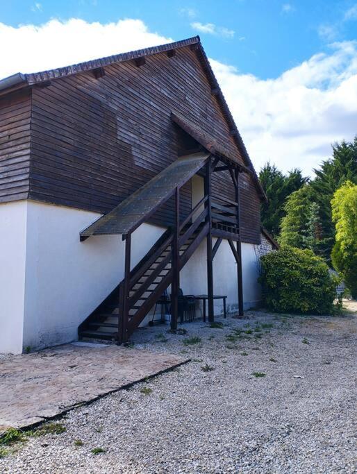 Appartement Dans Village Calme A 5 Min Des Lacs Mathaux Exterior photo